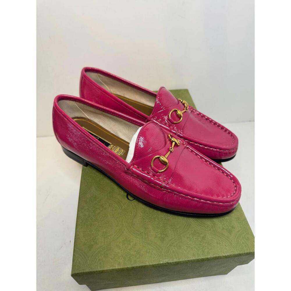 Gucci 1953 Horsebit Loafers Hot Pink Patent Leather Gold Hardware SZ 38 EU New